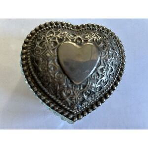 Vintage International Silver Company Silver Plated Heart‎ Shaped Trinket Box